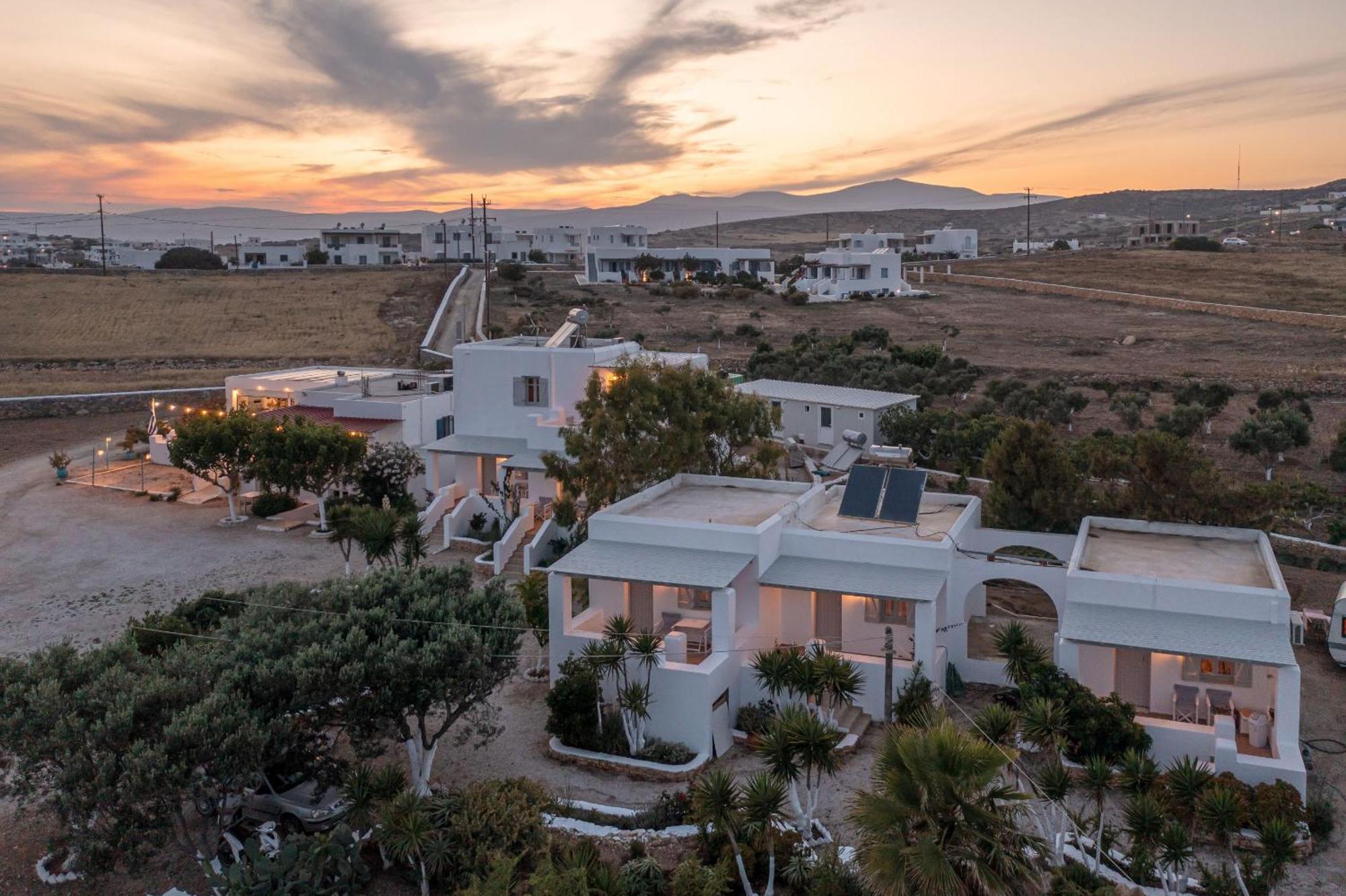 Michalios Luxury Apartments Koufonisia Exterior photo